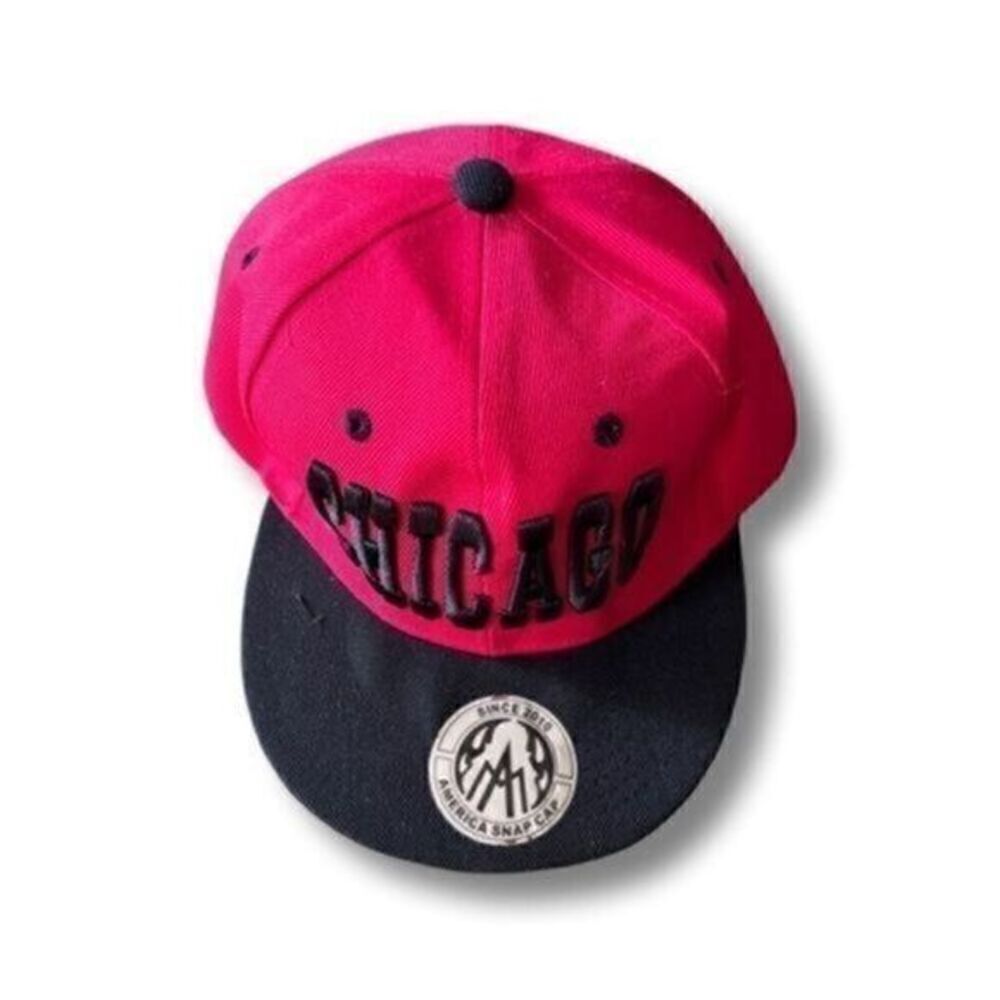 Chicago Bulls Snapback. Red and black.